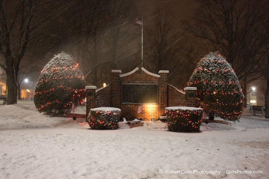 23 Foxboro Christmas - Snow - Lights on Trees and War Memorial