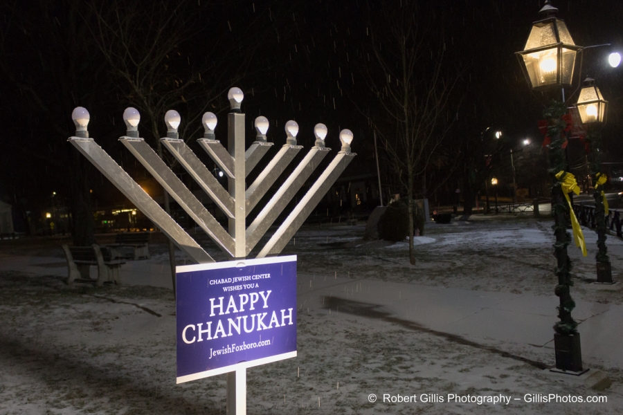 31 Foxboro Holidays - Happy Chanukah Meonorah