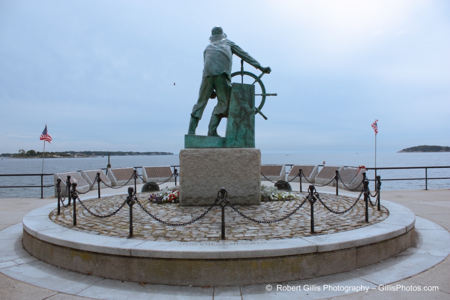 14 Gloucester - Fishermens Memorial - Back