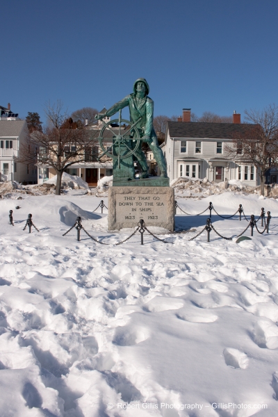 39 Gloucester - Fishermens Memorial - Winter Snow