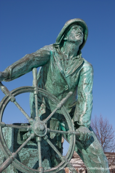 44 Gloucester - Fishermens Memorial