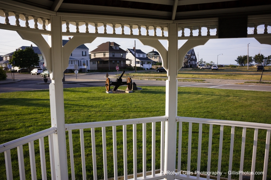 42 Hull - Cannon from Bandstand