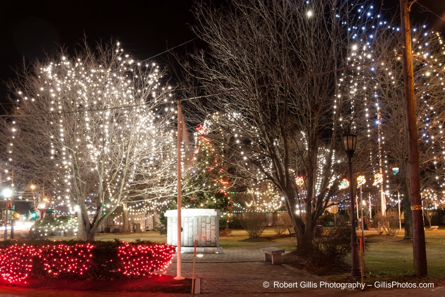 00 Medfield - Christmas Lights in Baxter Park