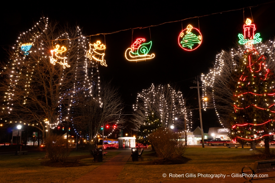 03 Medfield - Christmas Lights in Baxter Park