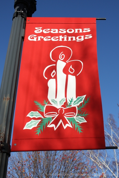 05 Quincy Christmas - Seasons Greetings Banner - Red