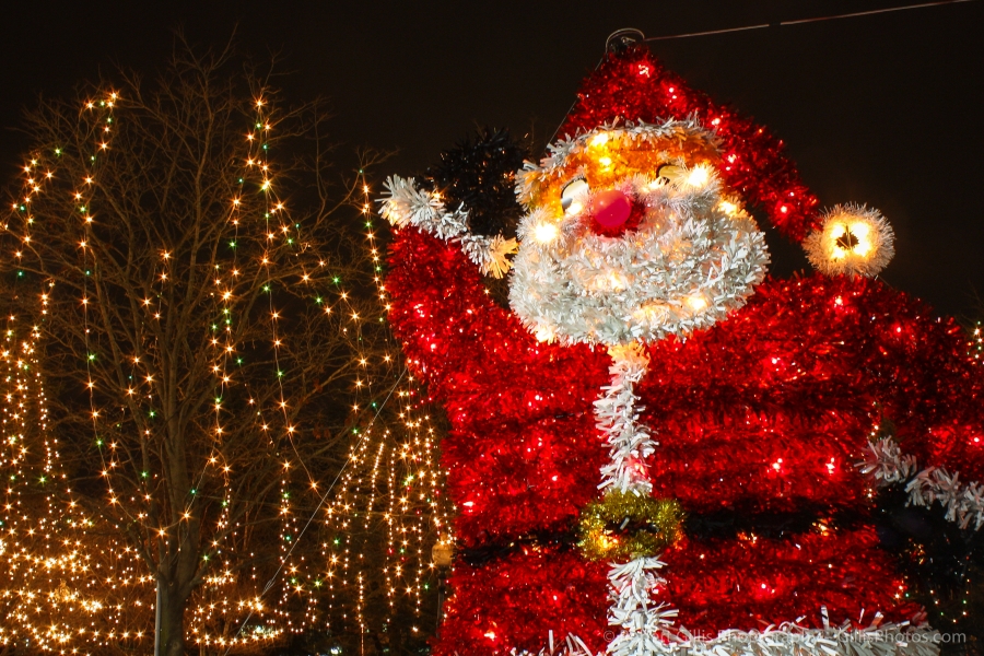 11 Quincy Christmas - Santa