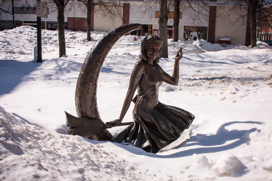 17 Salem - Bewitched Elizabeth Montgomery TV Land Statue in Lappin Park Salem - Winter Snow