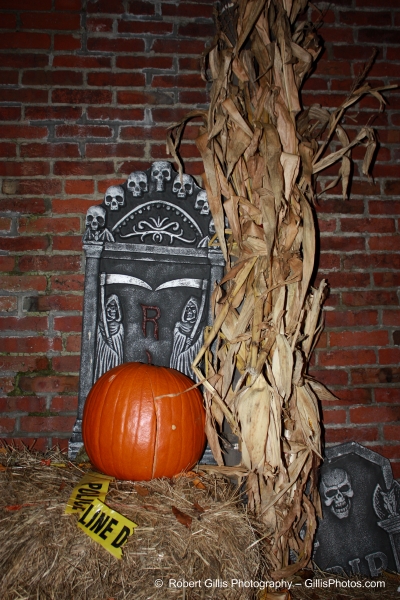 01 Salem Halloween - Display