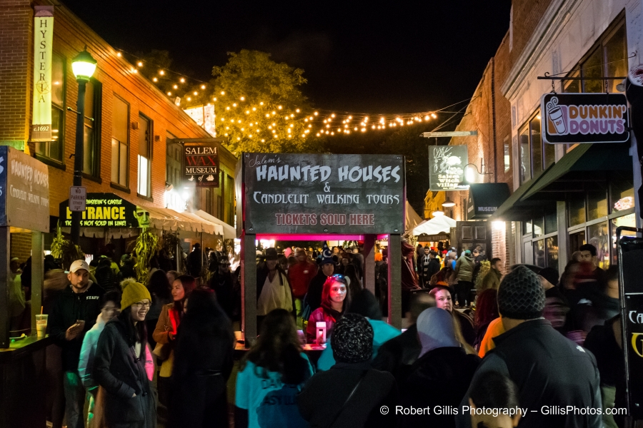 02 Salem Halloween - Haunted Neighborhood - Wax Museum - Derby Street