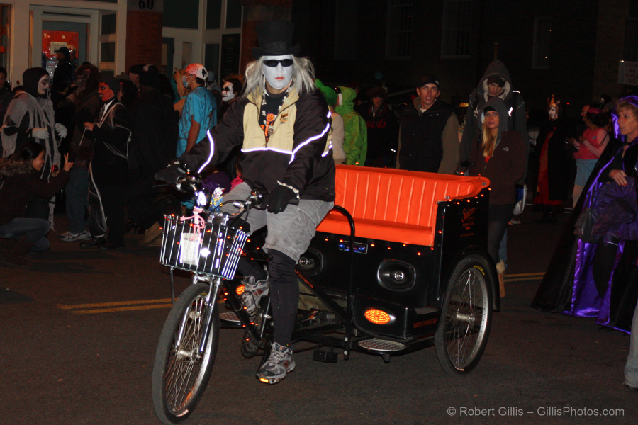 036 Halloween Night In Salem 2010