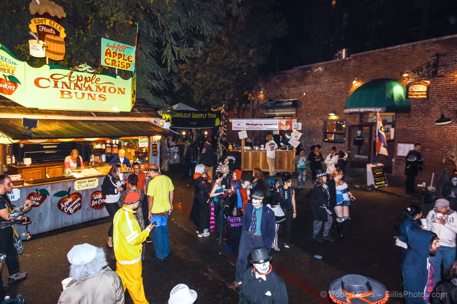 039 Halloween Night In Salem 2013