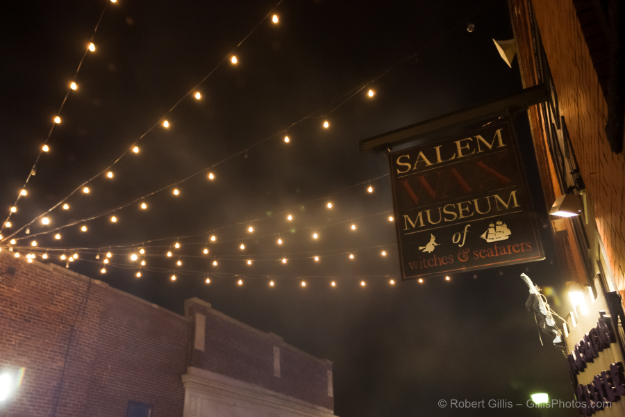 048 Halloween Night In Salem 2014