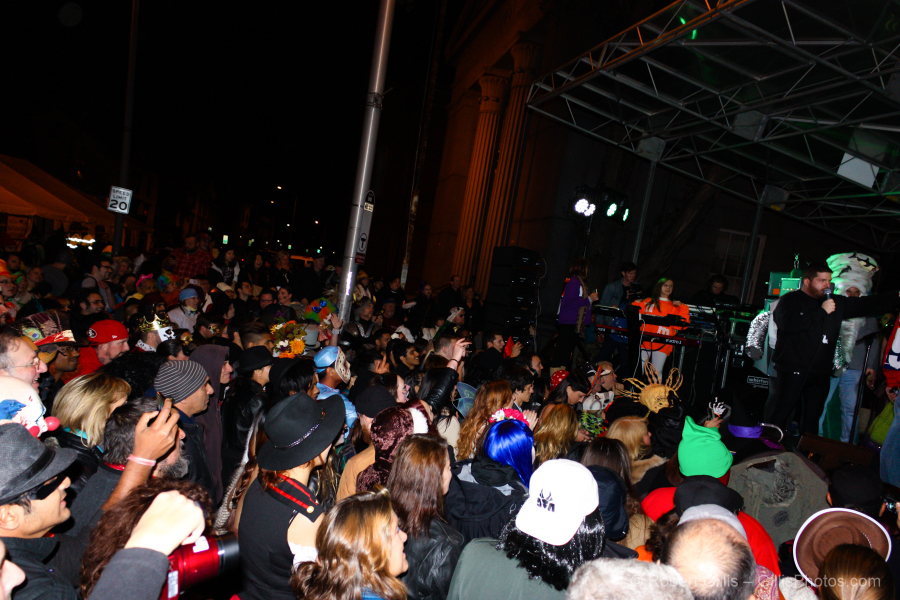 052 Halloween Night In Salem 2014
