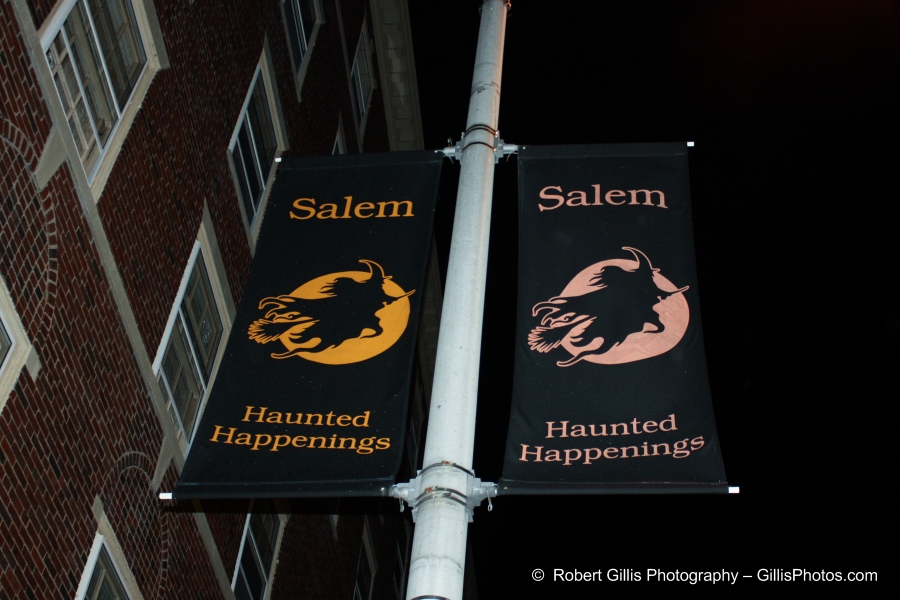 07 Salem Halloween - 2009 Haunted Happenings Banner