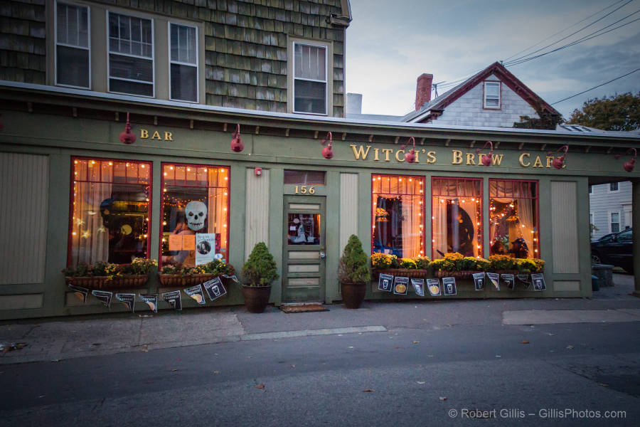 077 Halloween Night In Salem 2018