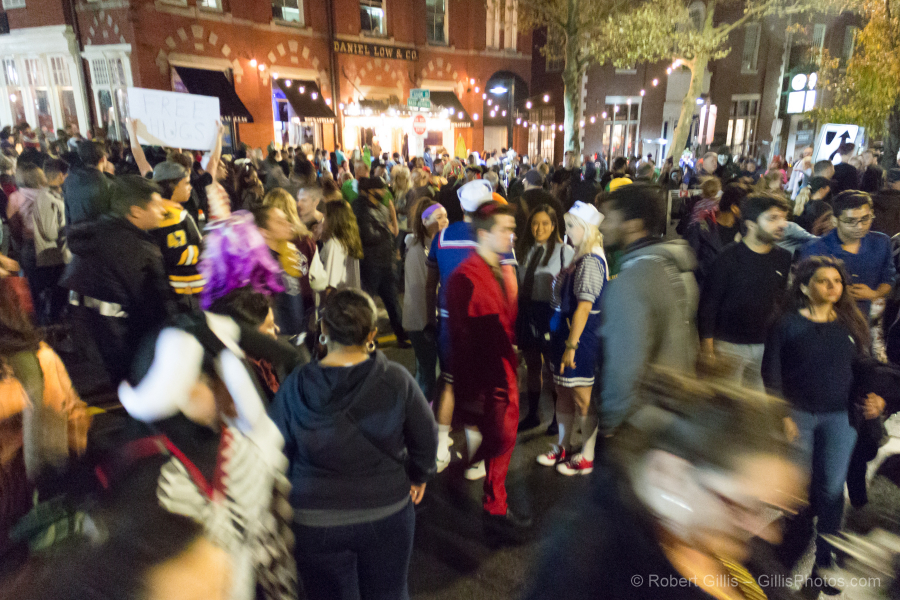 086 Halloween Night In Salem 2019