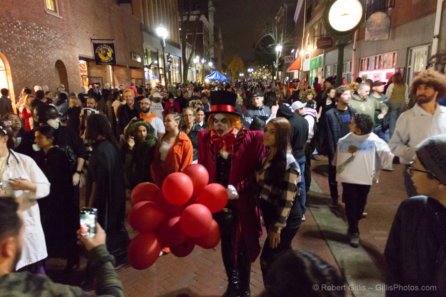 088 Halloween Night In Salem 2019