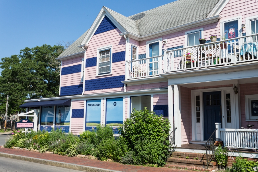 24-Marthas-Vineyard-Oak-Bluffs-Gingerbread-House
