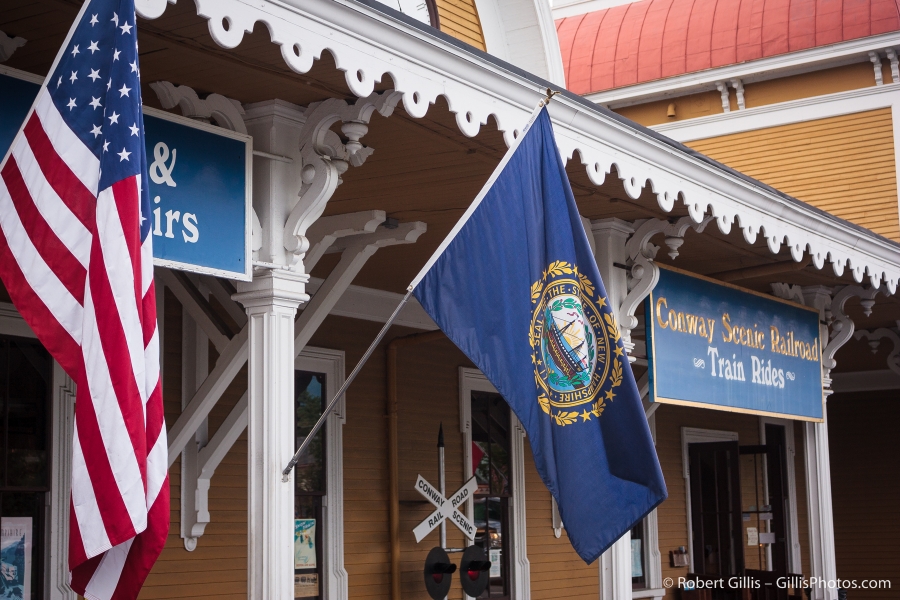 20 Conway Scenic Railroad  - US and New Hampshire Flags