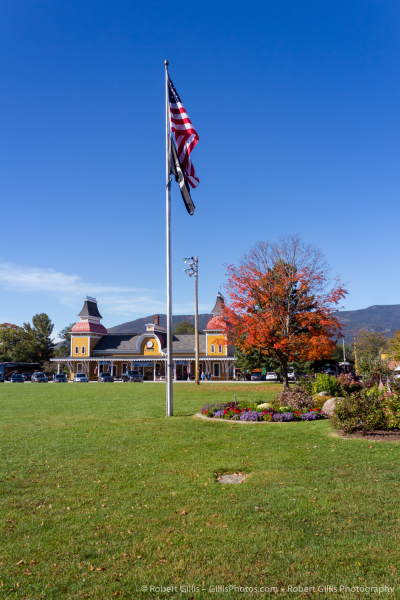 24-Conway-Scenic-Railroad-US-Flags