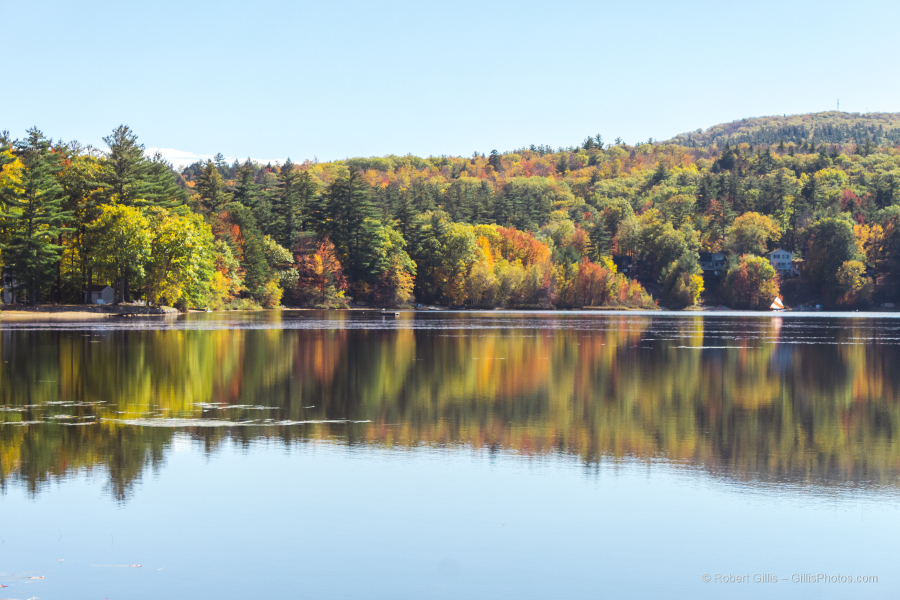 08-Conway-Lakeside-Foliage-Reflections