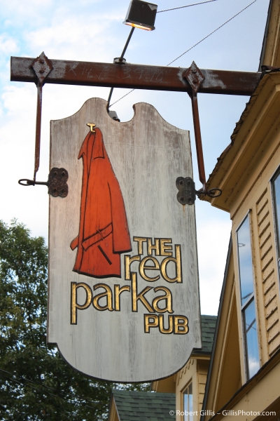 02 Glen - Red Parka Place Sign