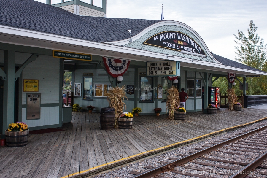 03-Weirs-Beach-Train-Station
