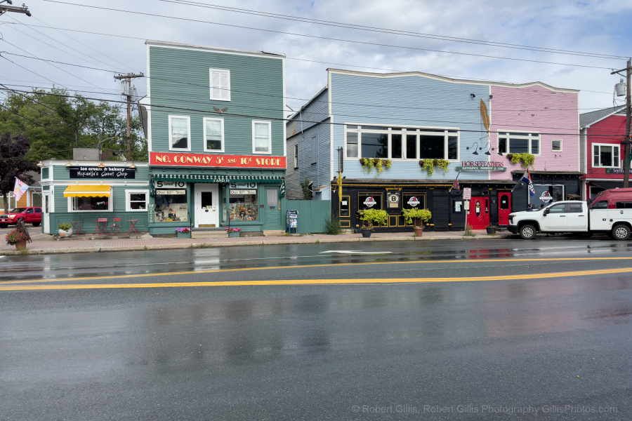 042-North-Conway-Five-and-Dime-Horsefeathers