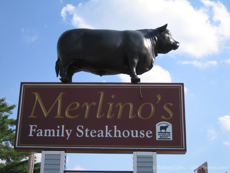 003-North-Conway-Landmarks-Merlinos