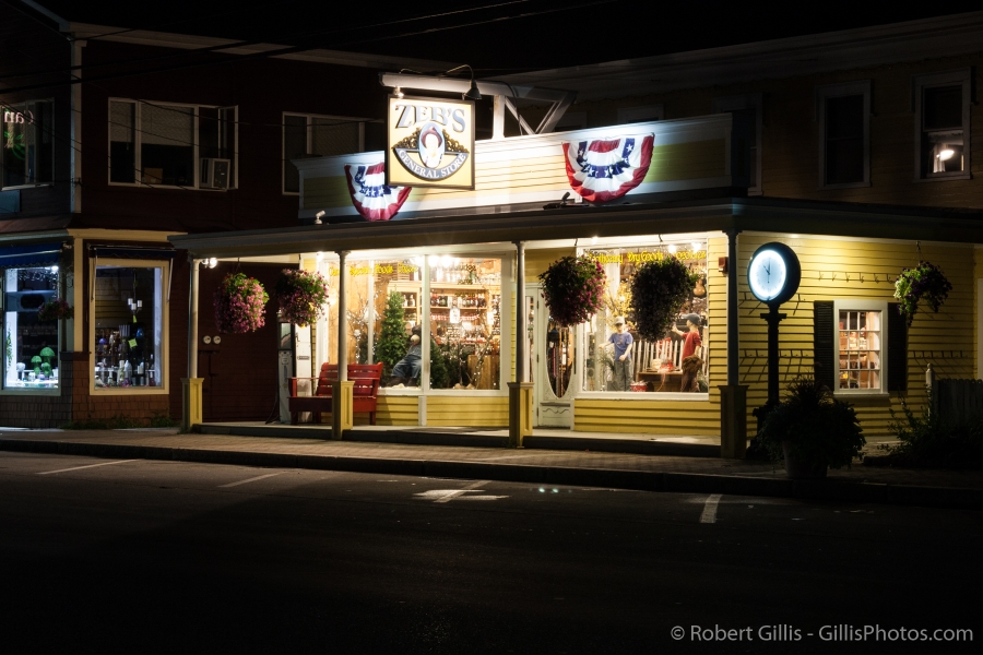027-North-Conway-at-Night-Zebs