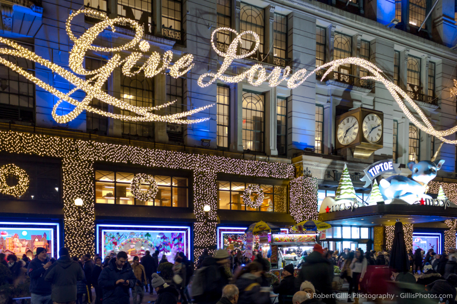 23-New-York-Christmas-Macys-Give-Love
