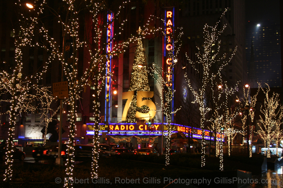 07-NY-Xmas-Radio-City-Music-Hall-At-Christmas-01