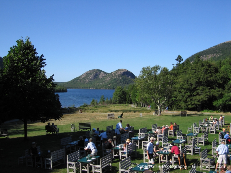 010 Jordan Pond House with Bubbles