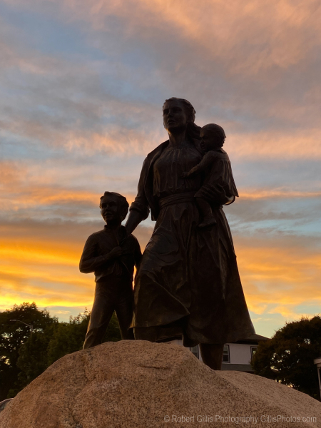 063 Gloucester - Fishermens Wives Memorial at Sunset