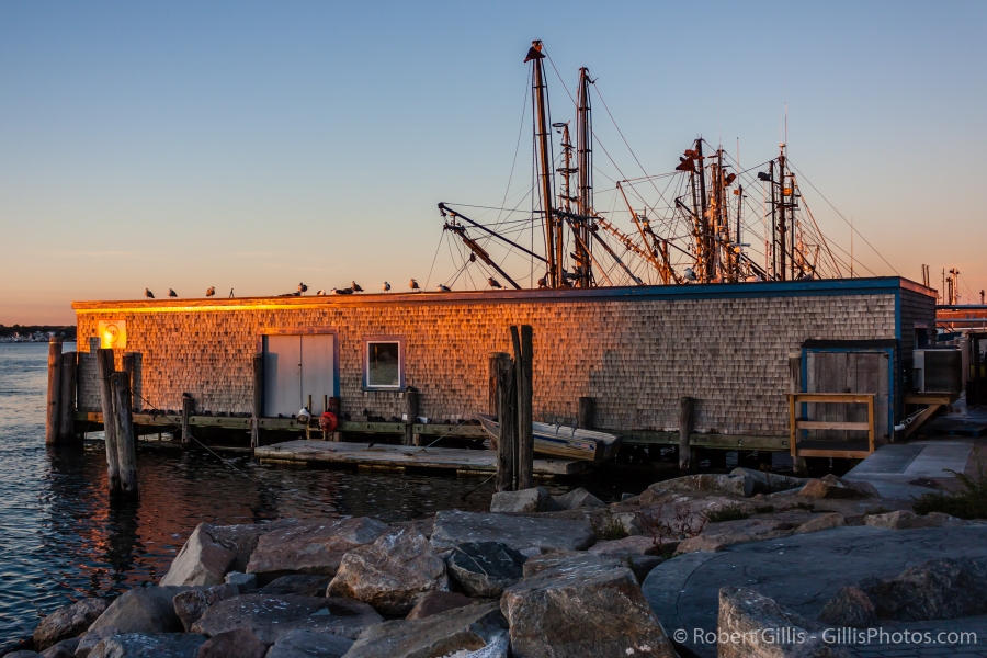 011-RI-Narragansett-Galilee-Sunset-Begins