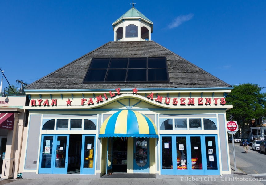 000-RI-Newport-Ryan-And-Family-Amusements-Arcade