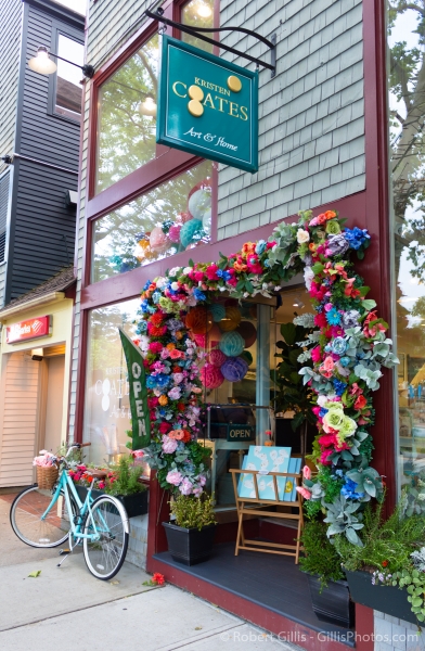 002-RI-Newport-Kristin-Coats-Shop-with-Flowers
