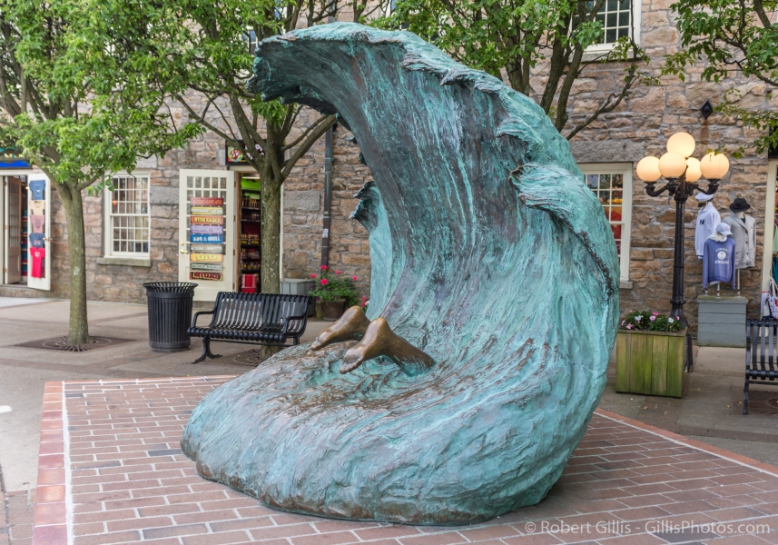005-RI-Newport-The-Feet-and-the-Wave-Sculpture