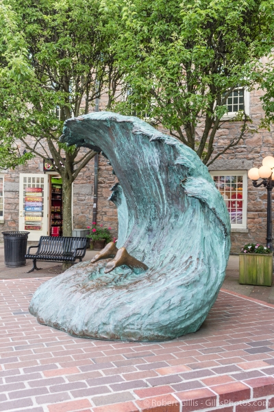 006-RI-Newport-The-Feet-and-the-Wave-Sculpture